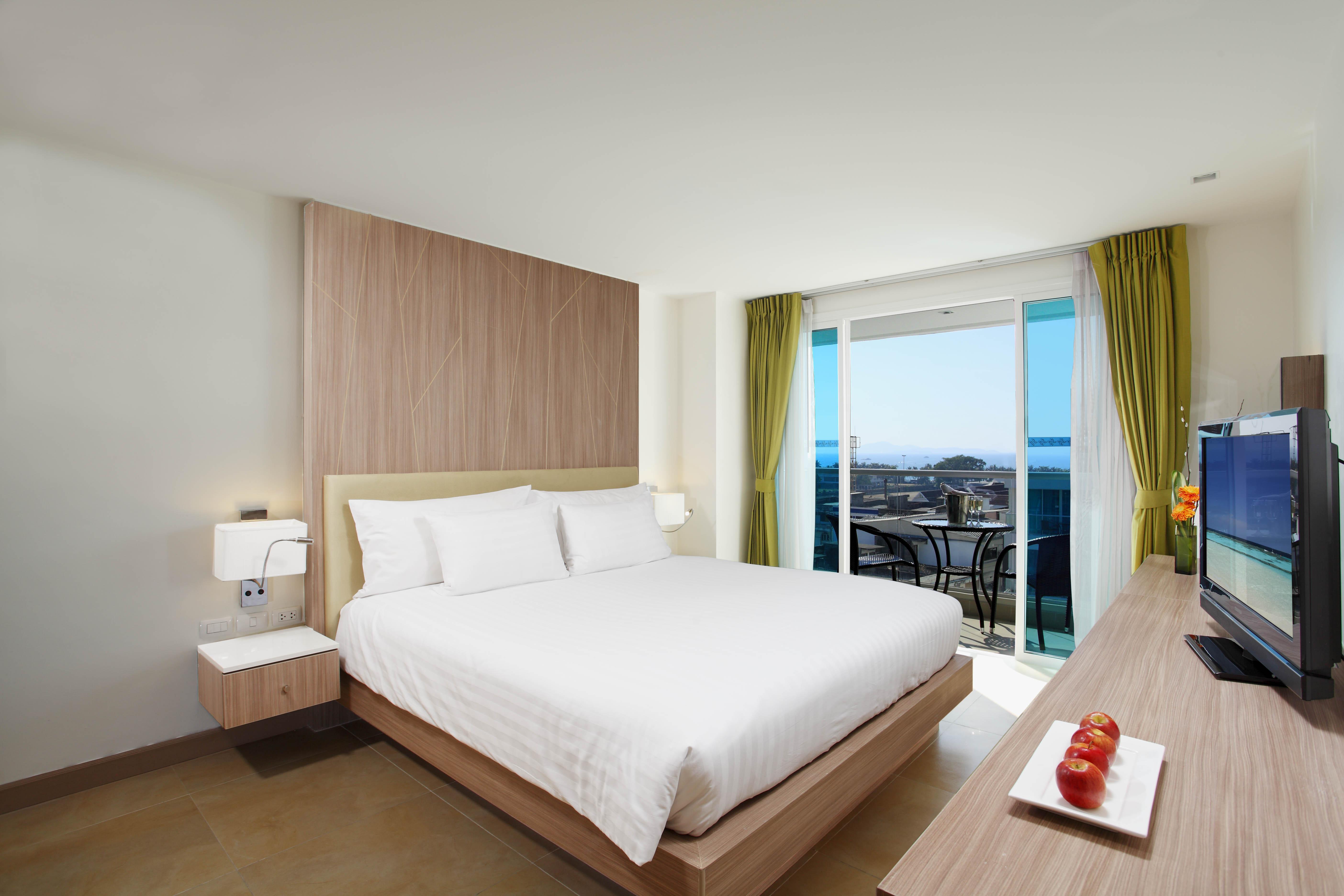 Centara Pattaya Hotel Exterior photo
